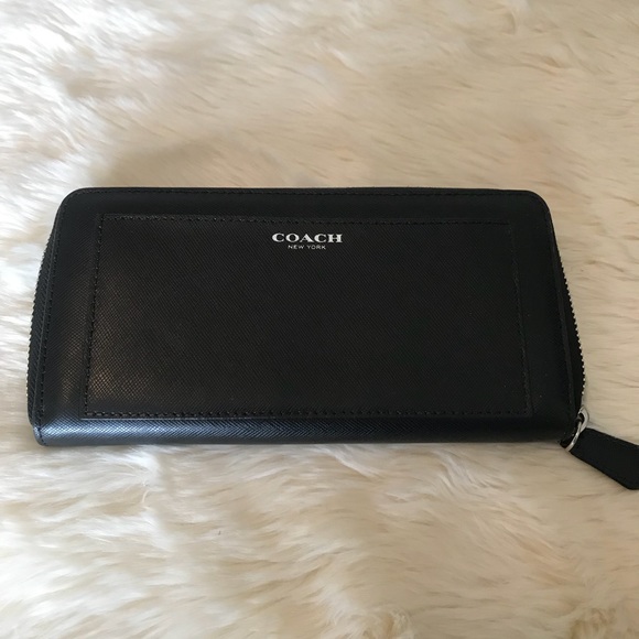 darcy gucci wallet